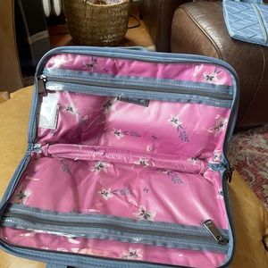 Lug Cosmetic Travel Set